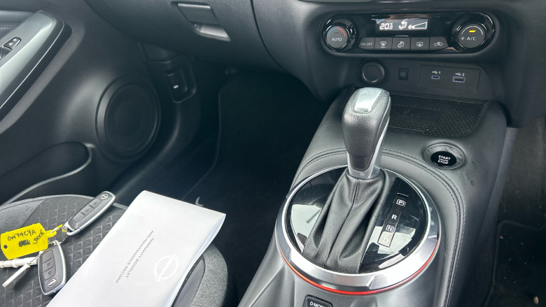 Nissan Juke 1.0 DiG-T N-Connecta 5dr DCT Petrol Hatchback